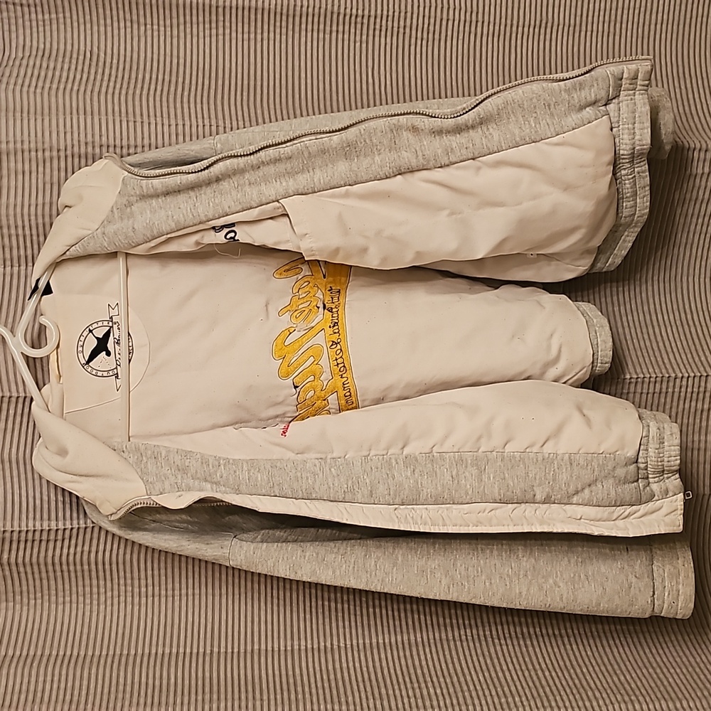 RARE. This sweat shirt was worn by the writing staff of Late Night Show. Large. - Picture 5 of 10